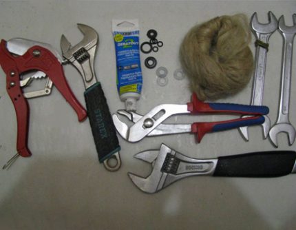 Mounting tools