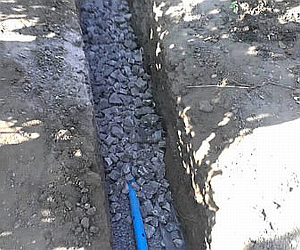 Underground drip irrigation system