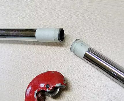 Steel pipe cut by a pipe cutter
