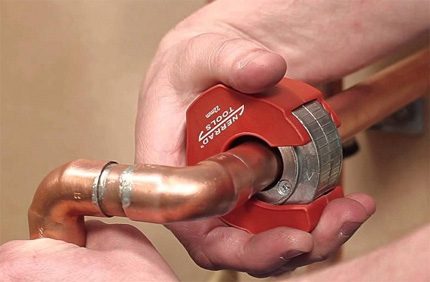 Copper pipe cutter