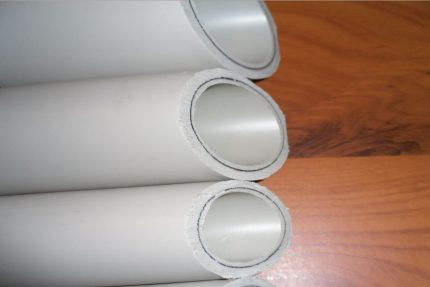 Mga pipe ng polypropylene pn-25