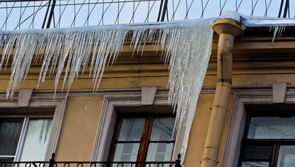 Roof icicles and icicles