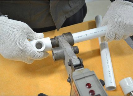 Plastic pipe soldering technology