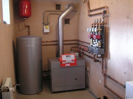 Sala de calderas para una caldera de gas.