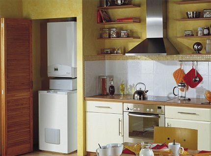 Compact heating electric boiler