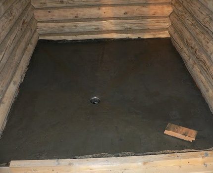 Cement screed on the floor