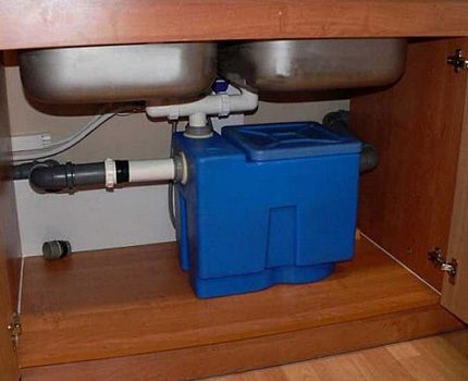 Grease traps under the sink