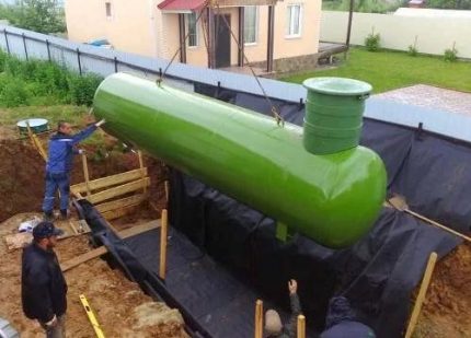 Installation of gas tank by specialists