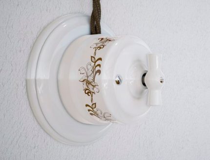 Outdoor outlet