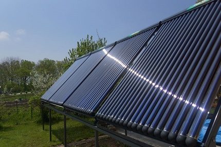 جامعي الطاقة الشمسية