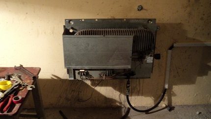 Gas convector in the garage