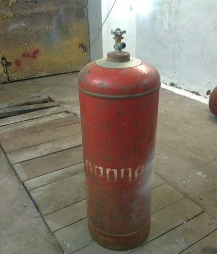 Oven gas bottle