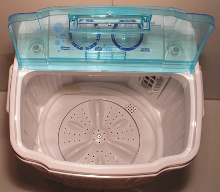 Aktyvatoriaus tipo skalbimo mašina