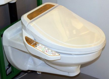 Electronic toilet lid
