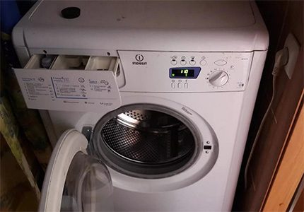 מראה מכונת הכביסה