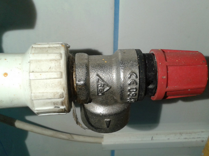 Closed safety valve