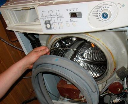 פירוק מכונת הכביסה הקדמית