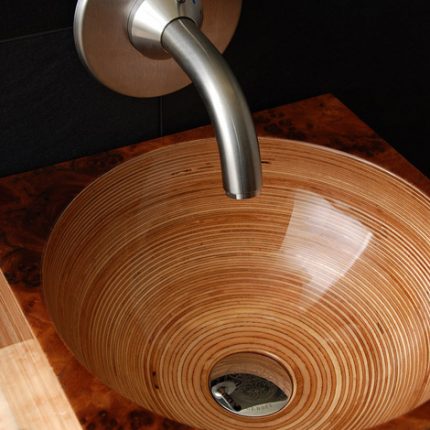 Дървена ъглова мивка