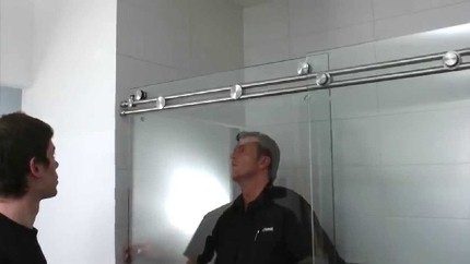 Ang pag-install ng tuktok ng sliding door