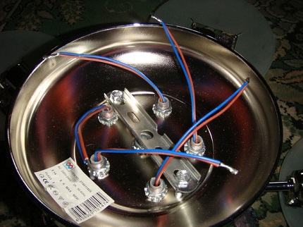 Wires five-arm chandelier