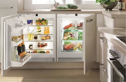 Mini fridge under the countertop