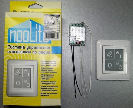 Dimmer equipped with a radio remote control