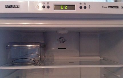 Хладилник със система против замръзване