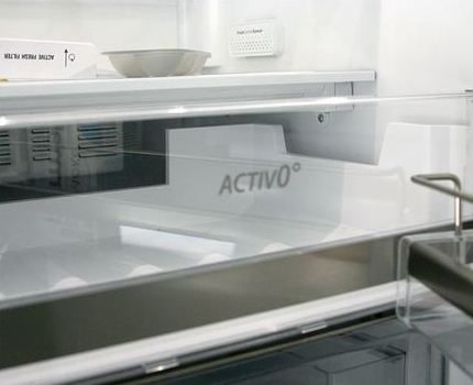 Buksan ang refrigerator Whirlpool WSG 5588