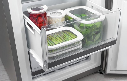 Freshness zone in the refrigerator compartment