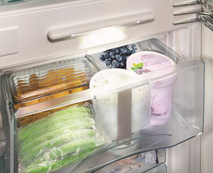 Tiroirs FrostSafe dans le réfrigérateur Liebher