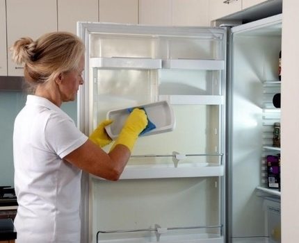 A hűtőszekrény leolvasztása