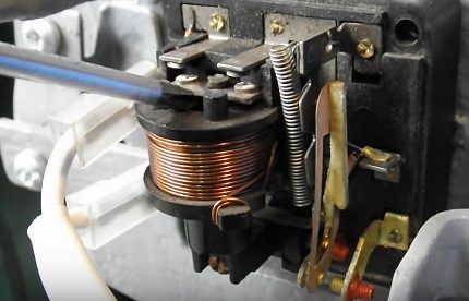 Šiluminė kompresoriaus apsauga naudojant rezistorius