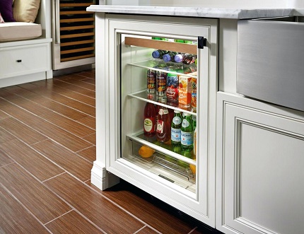 Iebūvēts vīna kompresijas ledusskapis