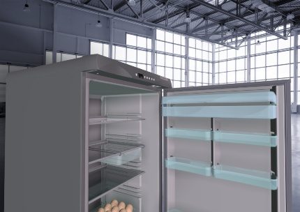 O compartimento interno da nova geladeira Saratov