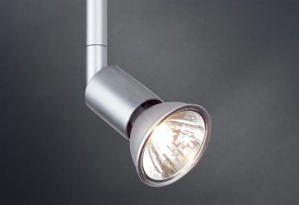 Halogen lamp with reflector
