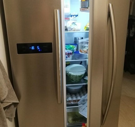 Réfrigérateur à commande électronique
