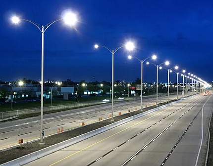 إضاءة الشوارع LED