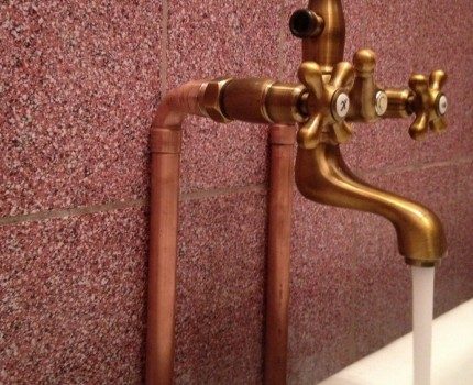 Copper tubes in the bathroom