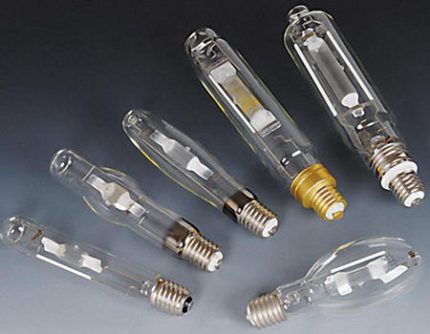 Sodium lamps with different caps