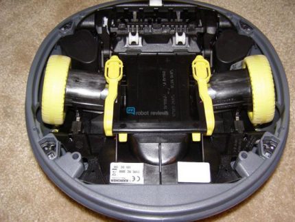 Vacuum cleaner mini robot from Karcher RC 4000 series