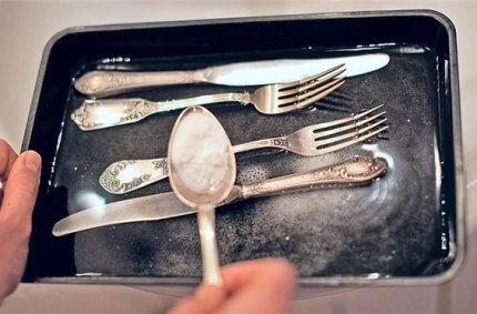 Silverskedar, knivar och gafflar