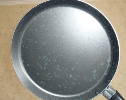 White coating on the pan
