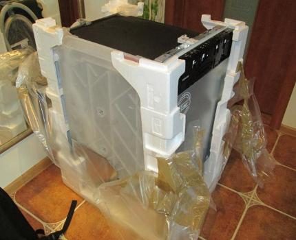 Új mosogatógép kicsomagolása
