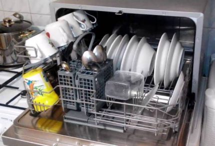 Inexpensive dishwasher in the interior