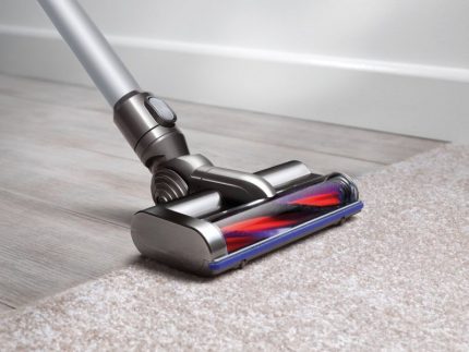 Limpieza de alfombras con una aspiradora Dyson