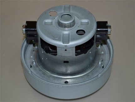Putekļsūcēju motors Samsung SC4326