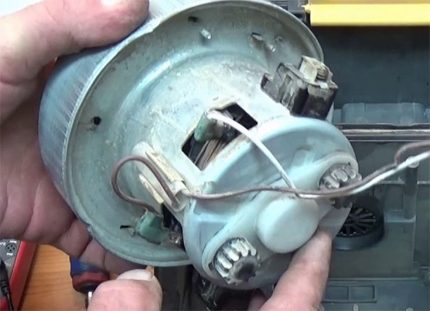 Repair of the electric motor of the Samsung vacuum cleaner
