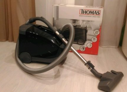 Twin Panther vacuum cleaner with packaging