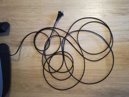 8 meter cord from the vacuum cleaner