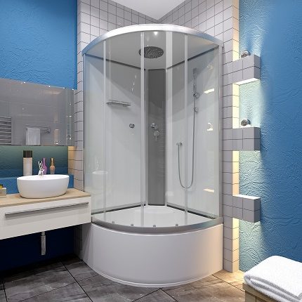 Shower cubicle with tray